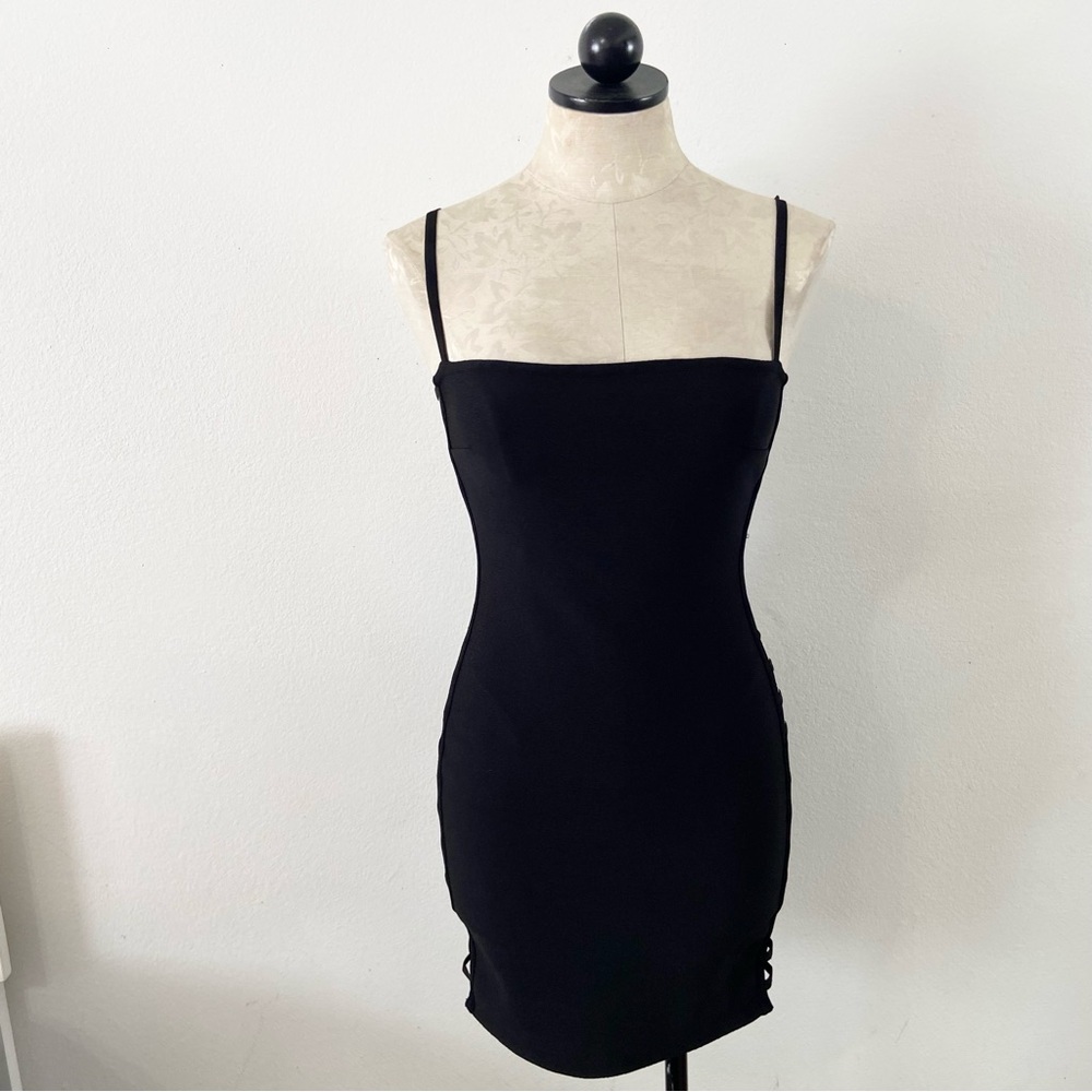 Windsor black bandage straight neck side cutout cage dress mini women’s small